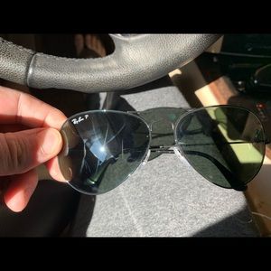 Black polarized rayban aviators metal